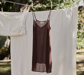 HMD -- SHORT DEEP V-NECK SLIP -- UMBER