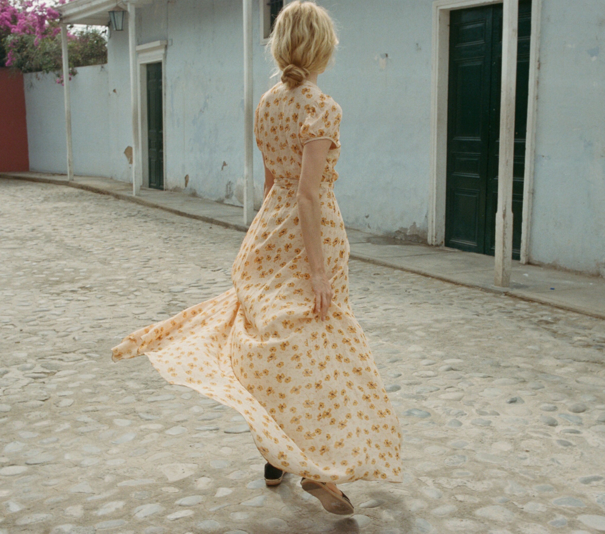 HMD -- AURORA DRESS -- SUNNY ANEMONE FLORAL