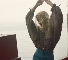 HMD -- ROSE TOP -- RUST DITZY FLORAL