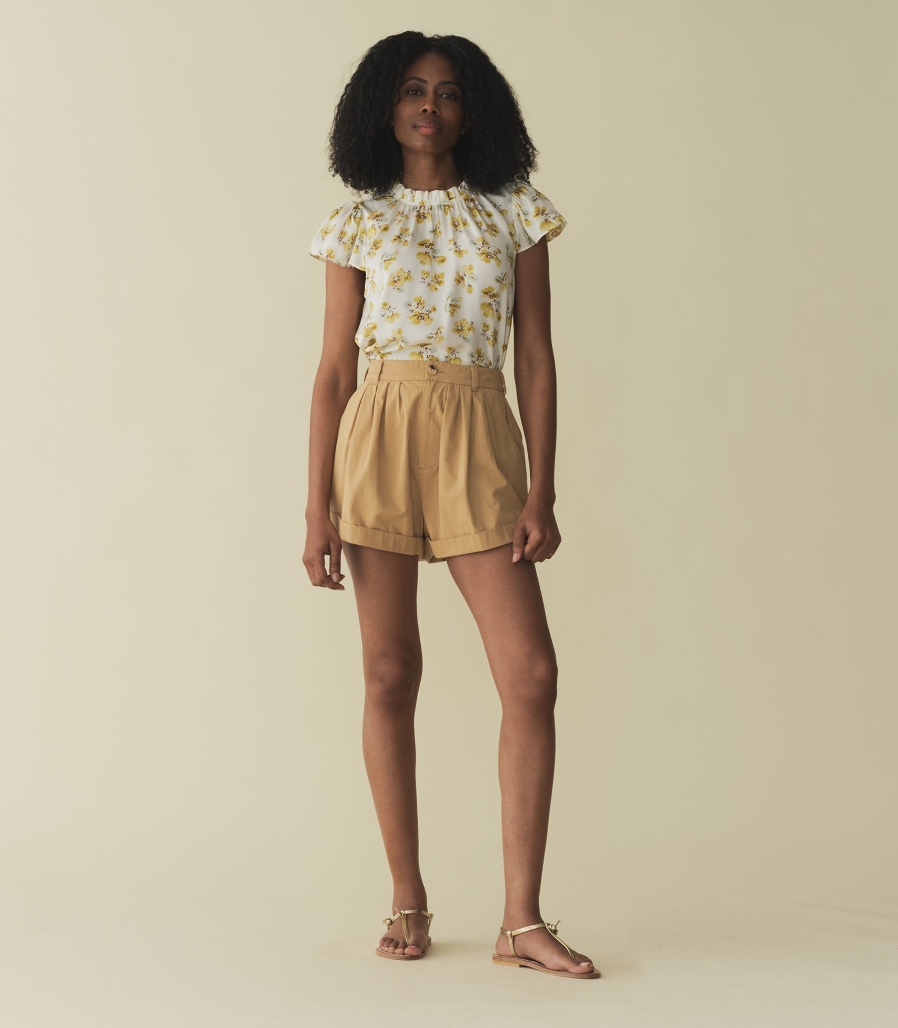 HMD -- YVIE TOP -- GOLD FROLICKING FLORAL