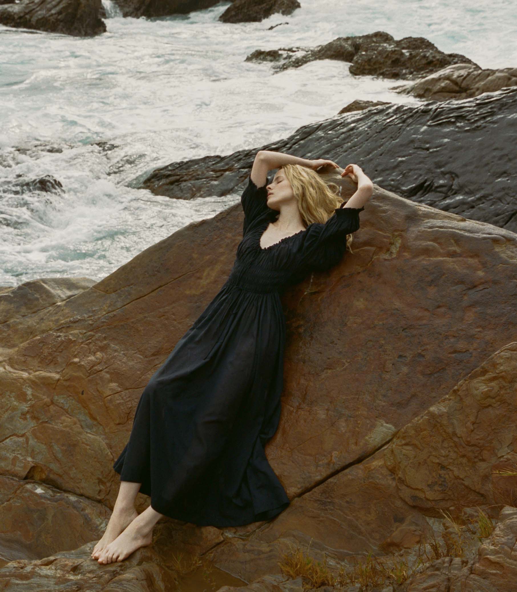HMD -- ISCHIA DRESS -- NAVY