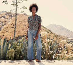 HMD -- BRENNA TOP -- NAVY LADY BIRD FLORAL