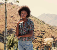 HMD -- BRENNA TOP -- NAVY LADY BIRD FLORAL