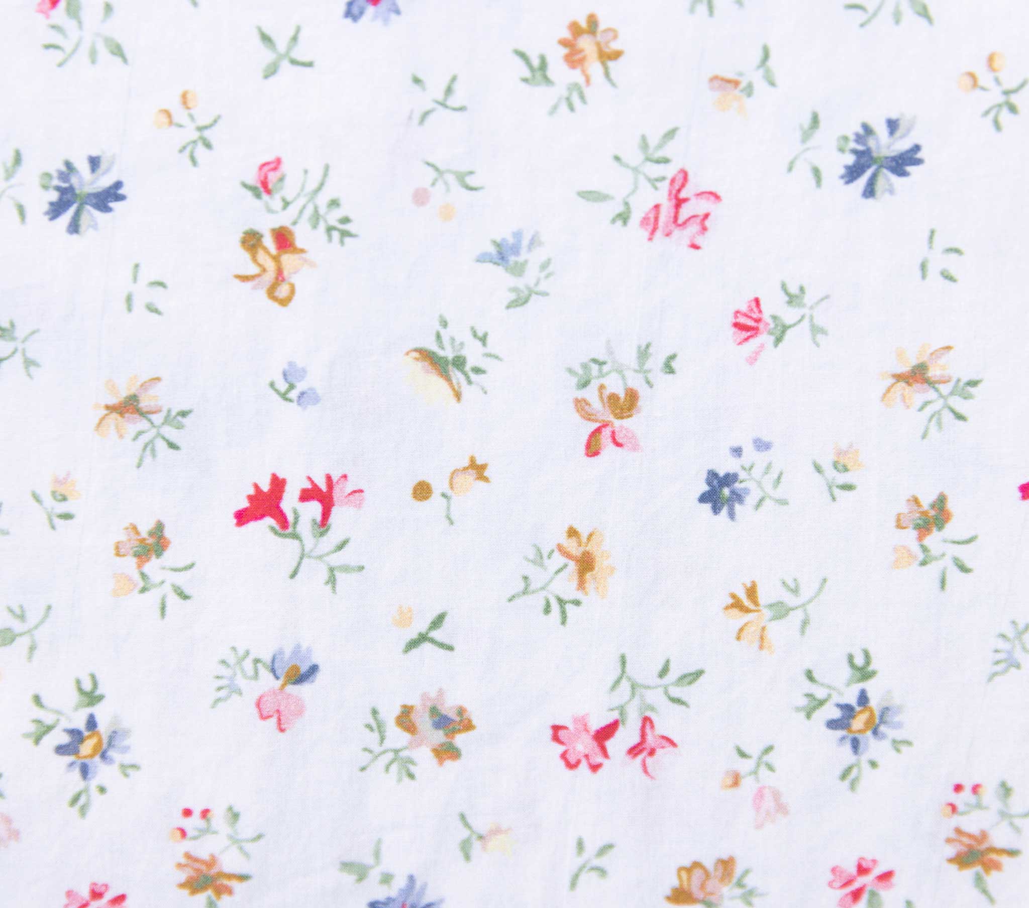 HMD -- TOPAZ TOP -- COTTAGE BREEZE FLORAL