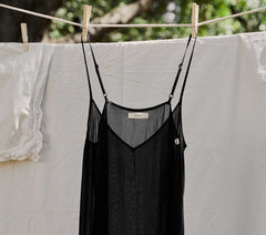 HMD -- LONG DEEP V-NECK SLIP -- BLACK