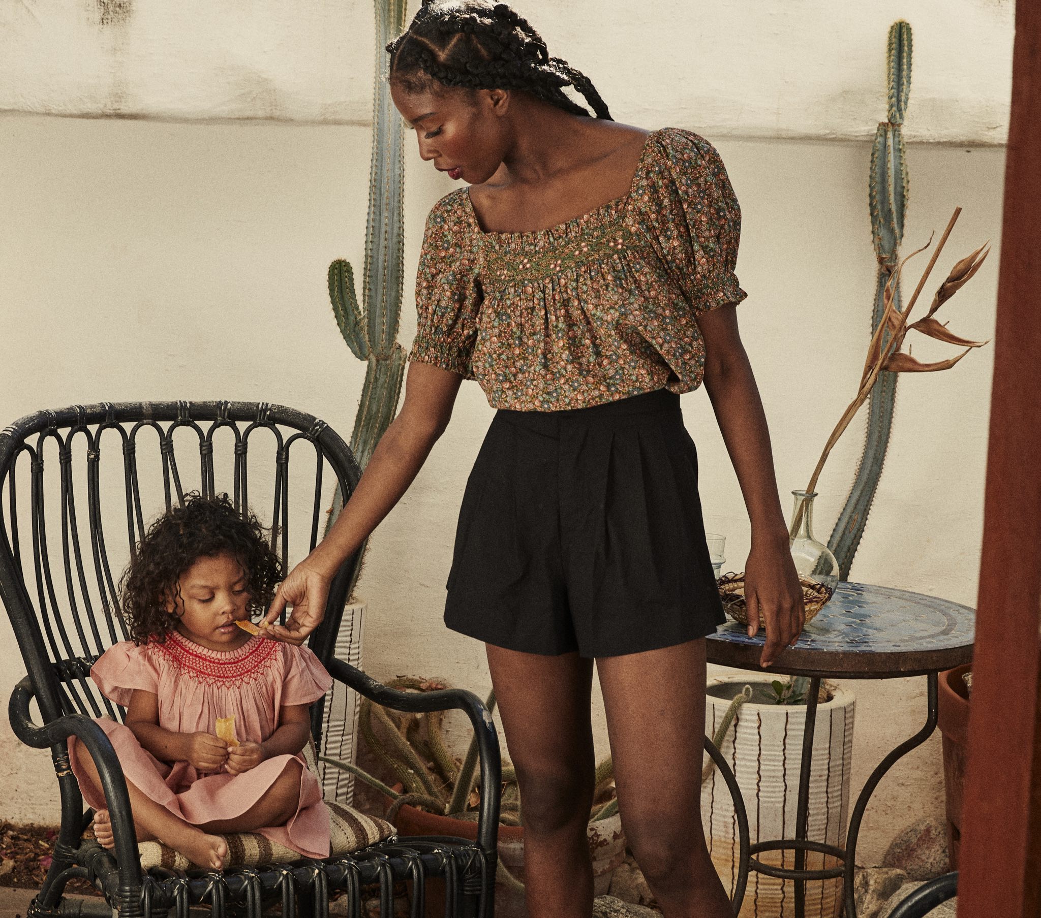HMD -- JADE SHORT -- BLACK