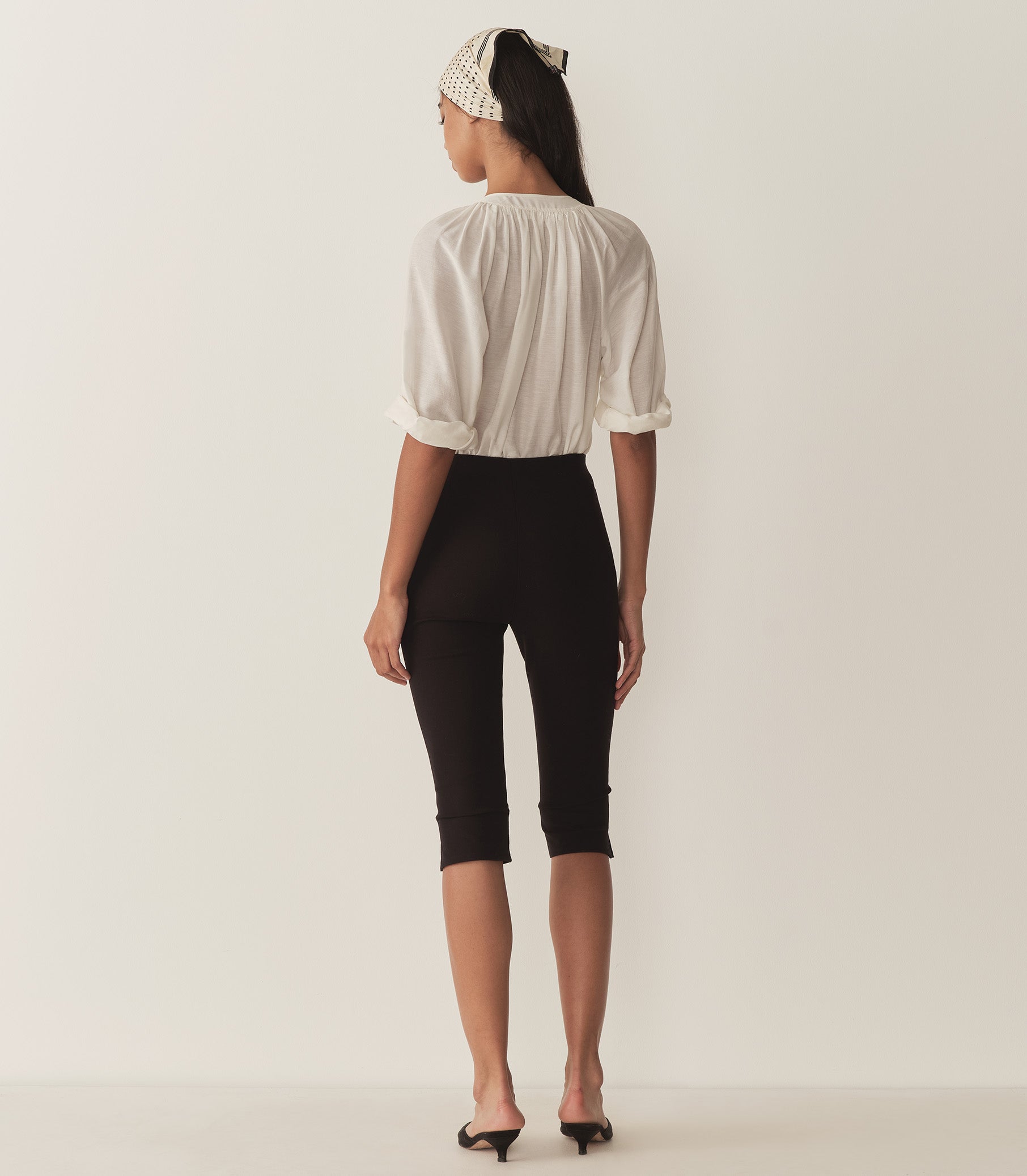 HMD -- JULIENNE TOP -- SALT