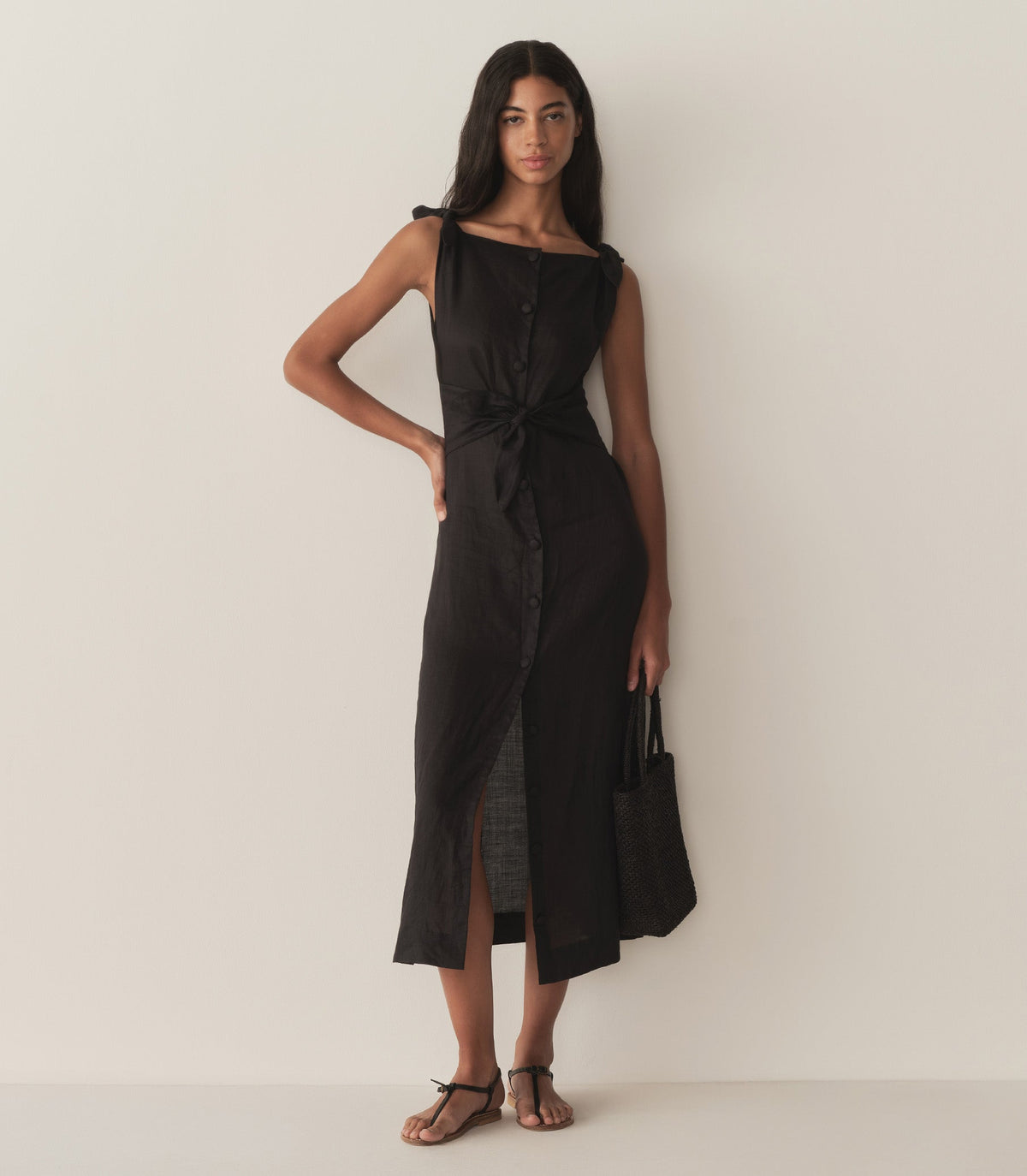 HMD -- LEVINE DRESS -- BLACK