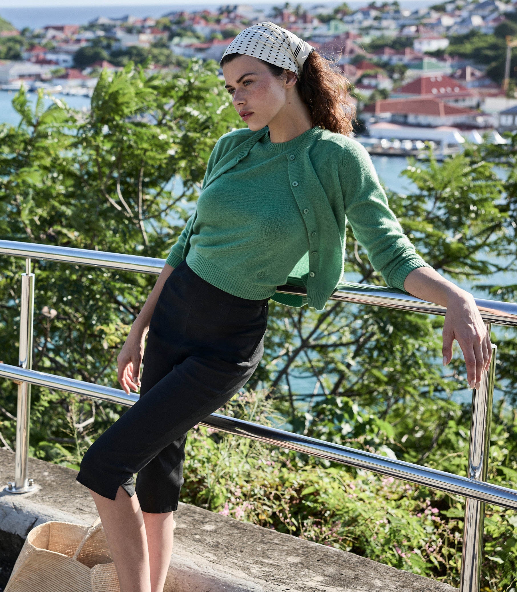 HMD -- LOUDEN TOP -- LIGHT KELLY GREEN