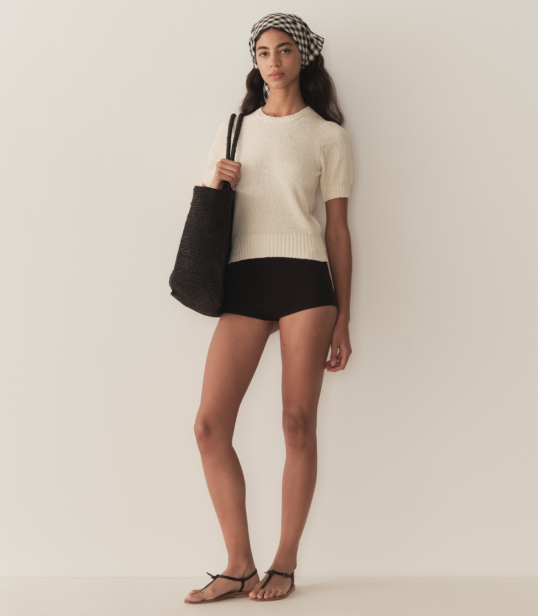 HMD -- LULA SHORT -- BLACK