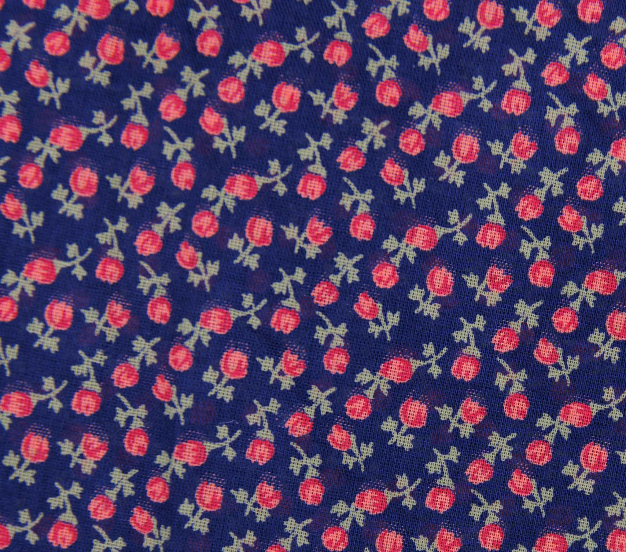 HMD -- FARLEY TOP -- NAVY BISOU FLORAL