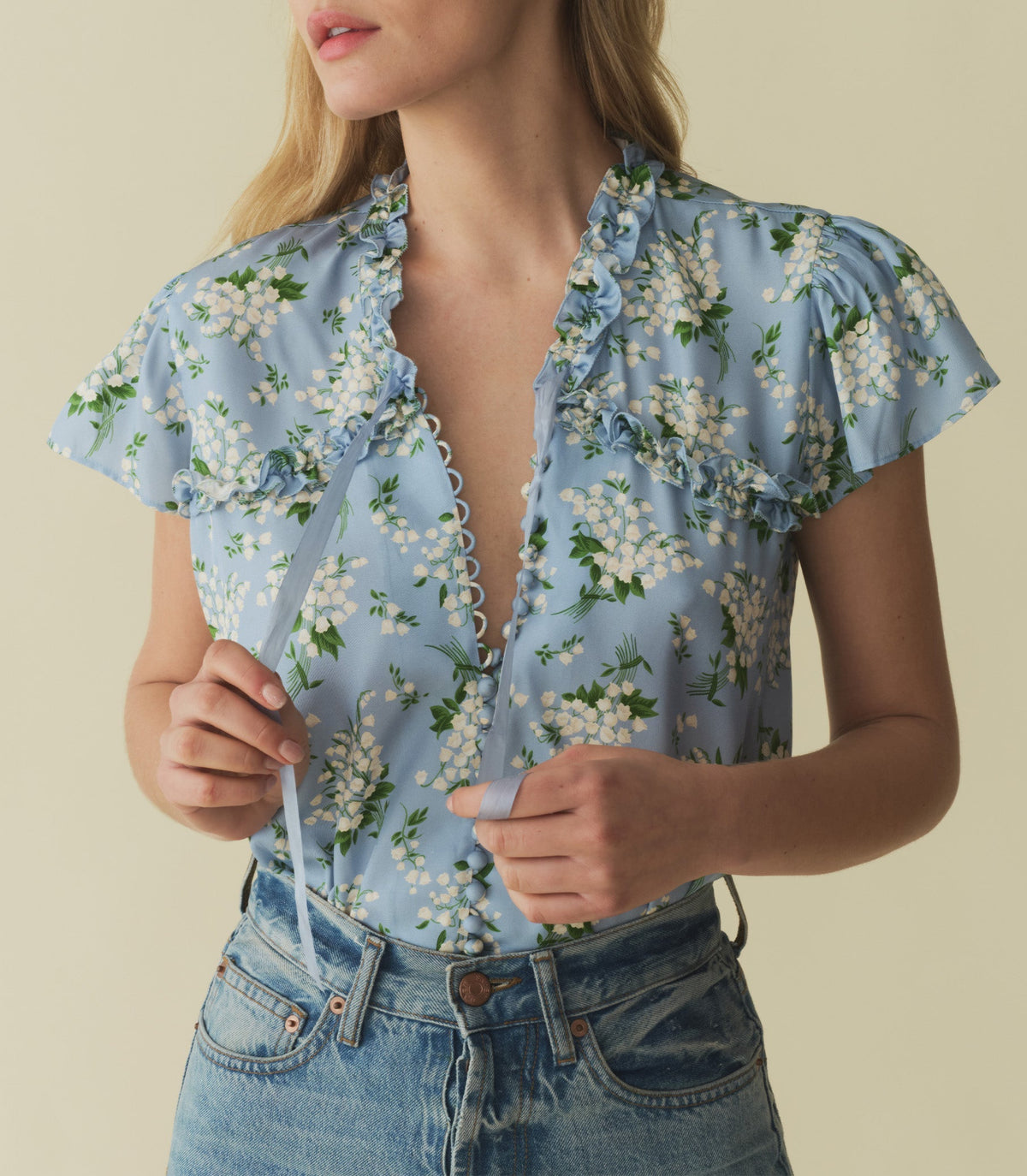 HMD -- OPALINE TOP -- SKY MAY BELL FLORAL