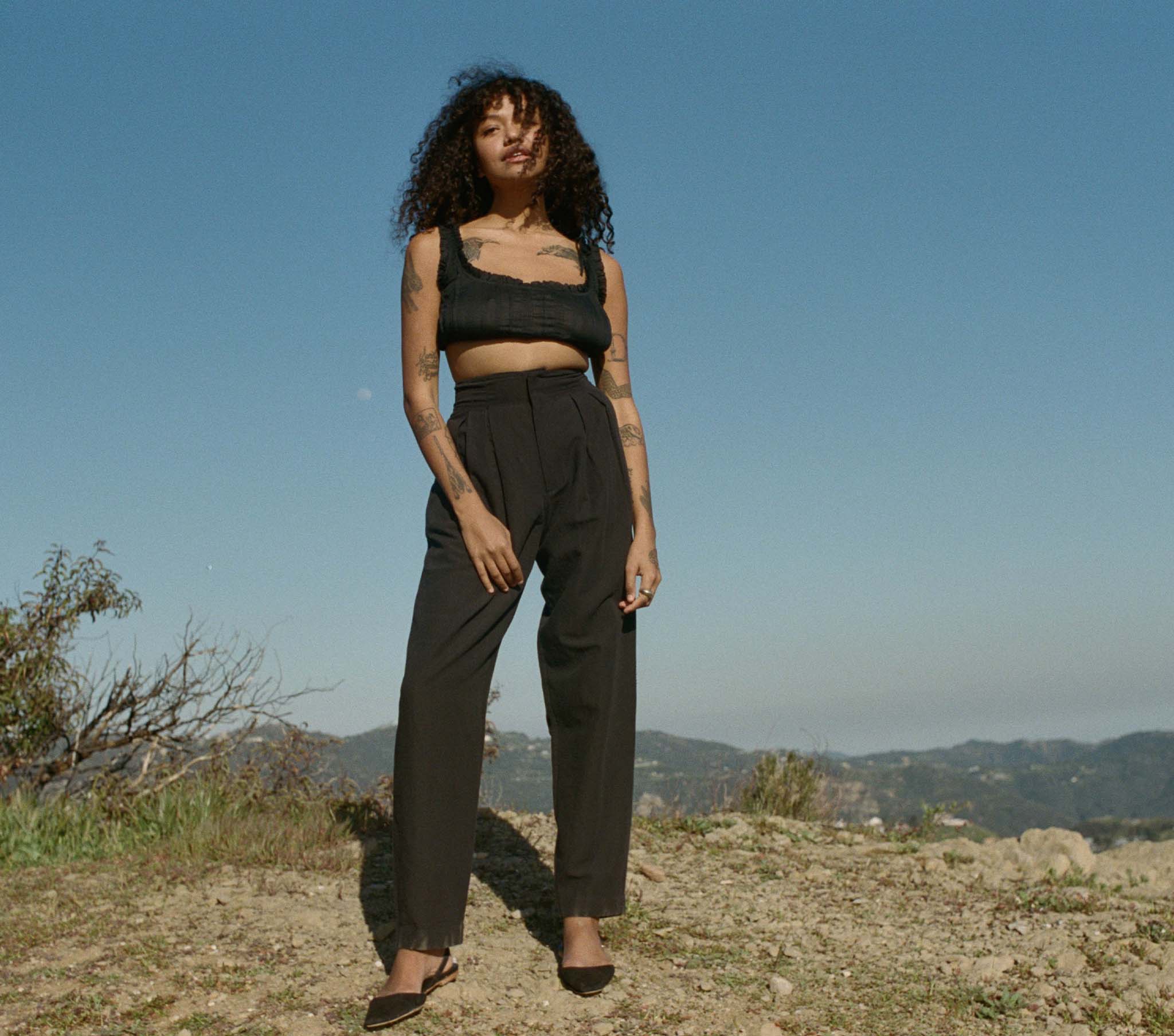 HMD -- RENEE TOP -- BLACK