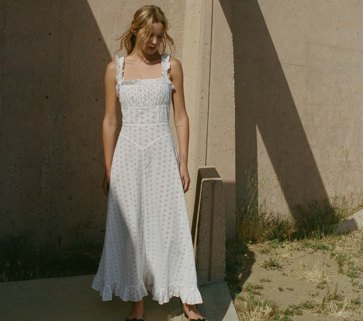 HMD -- ROMA DRESS -- POWDER