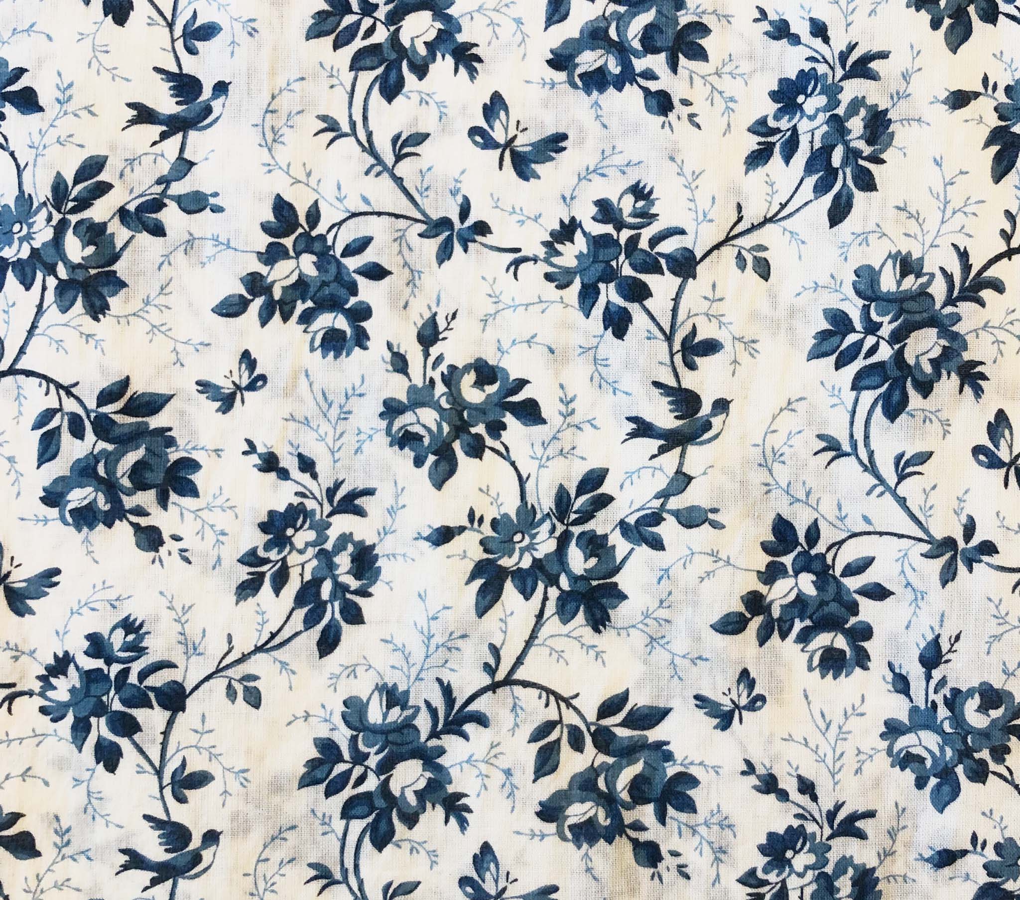 HMD -- LAZULI TOP -- SONGBIRD TOILE