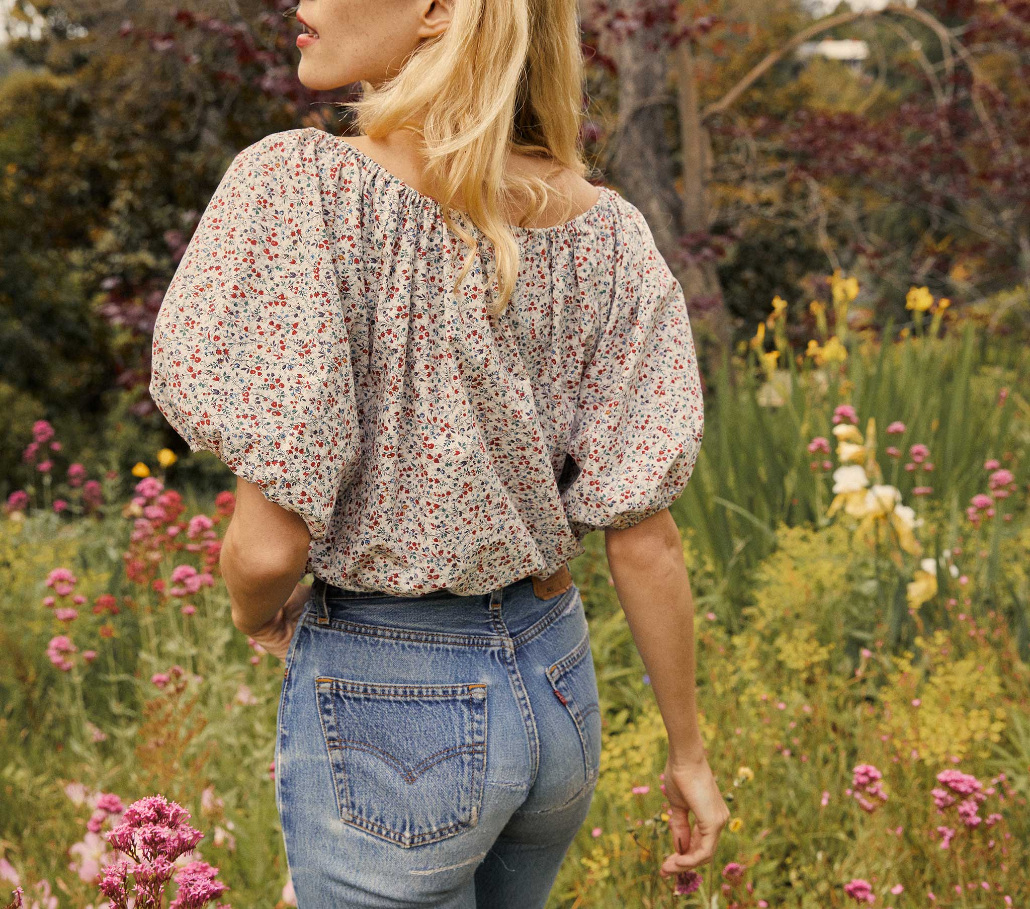 HMD -- LOTUS TOP -- BRIARWOOD FLORAL