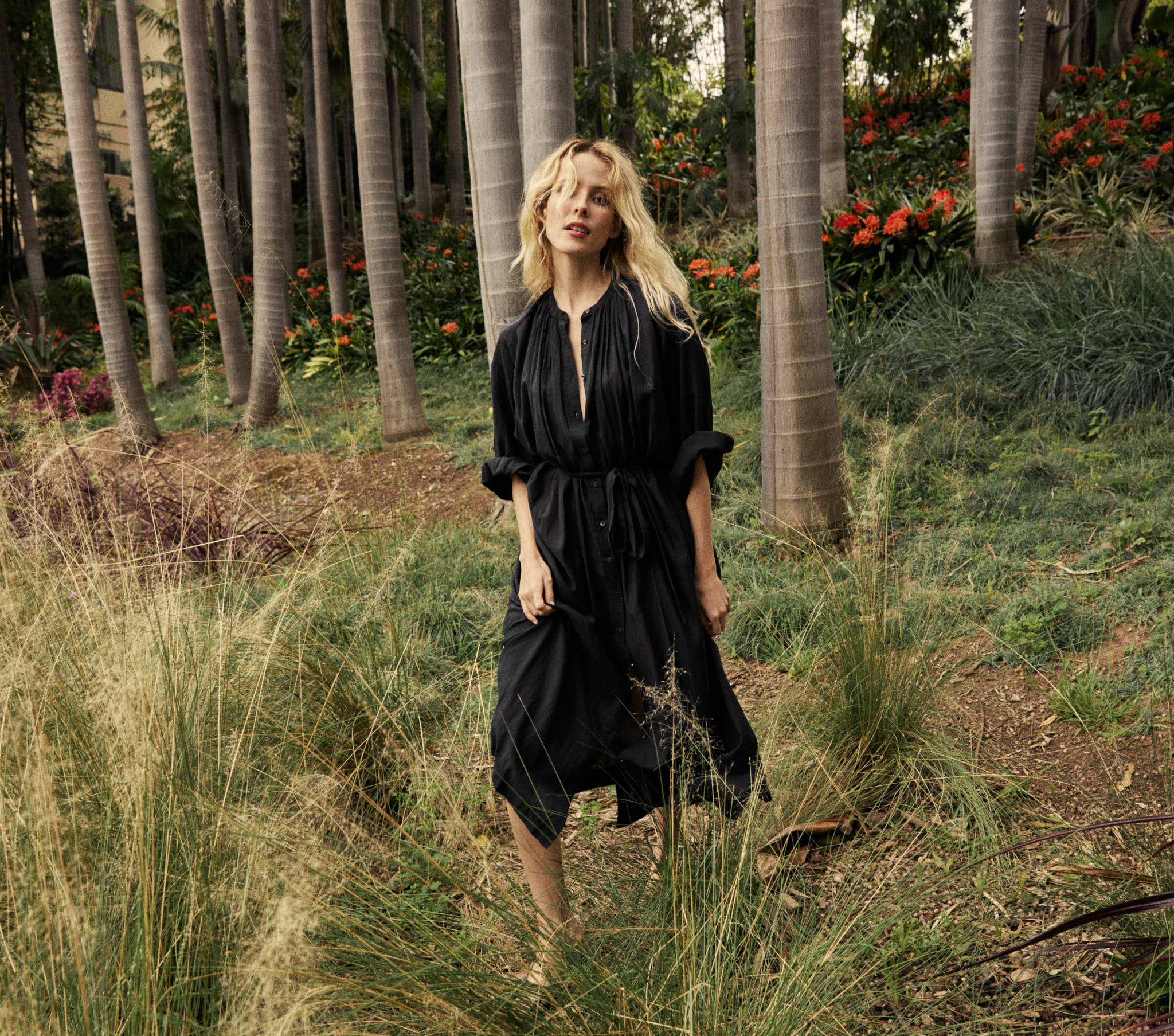 HMD -- JOAN DRESS -- BLACK