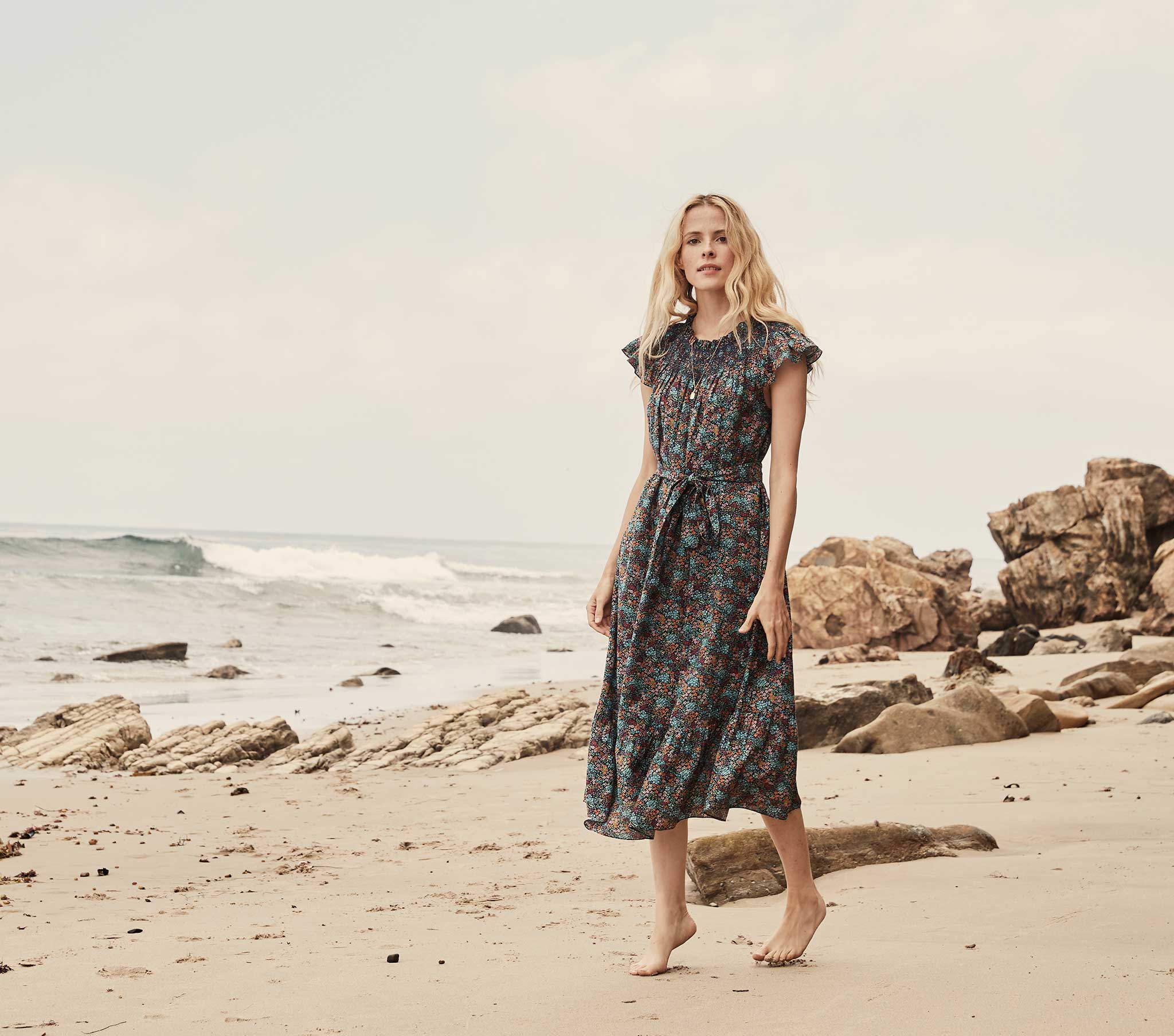 HMD -- VIOLETTA DRESS -- NAVY LADY BIRD FLORAL